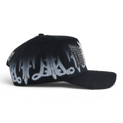 31 HATS BENAVIDEZ SHOWCASE BLACK/WHITE CRYSTALS