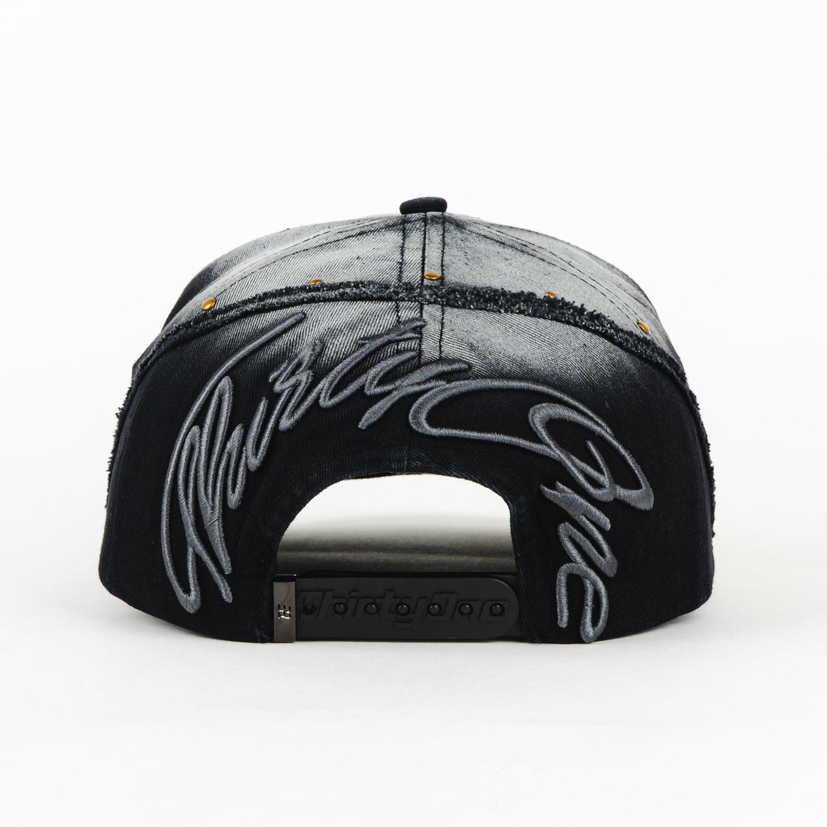 31 Hats Fade to Black Snapback