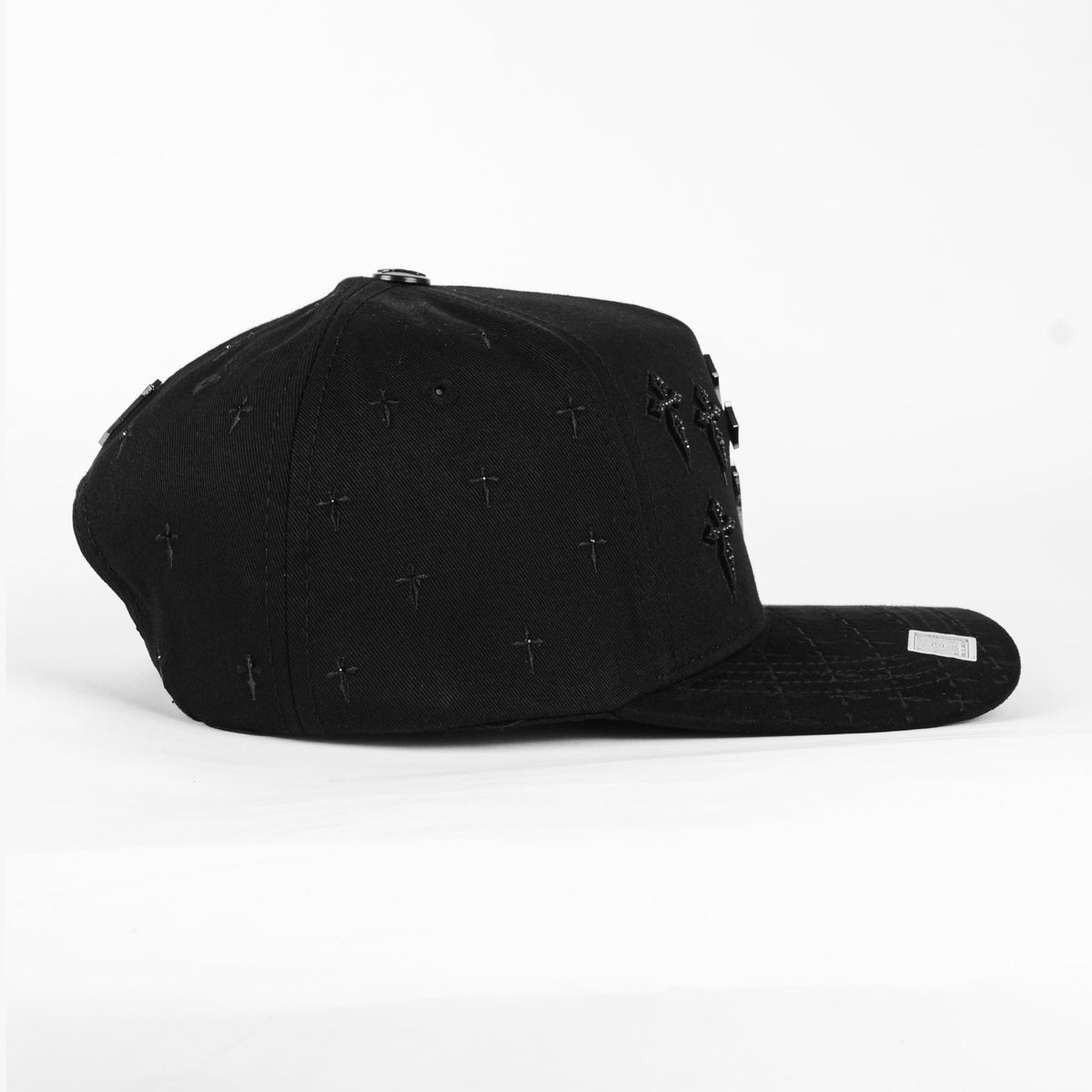 BIGG BOSS CELTA CROSS ALL BLACK